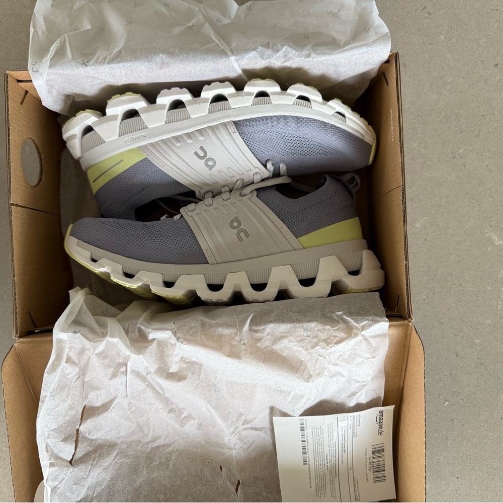 OC CLOUDSWIFT 3 Shoes Nimbus/Hay-NEW in original box Size 8.5